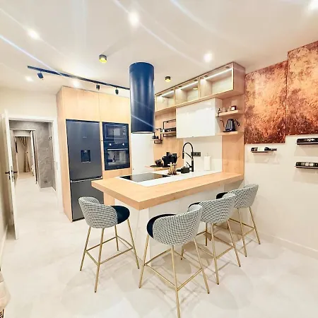 Lux Boutique 2 Bdr Right Next Gondola Lift Apartament