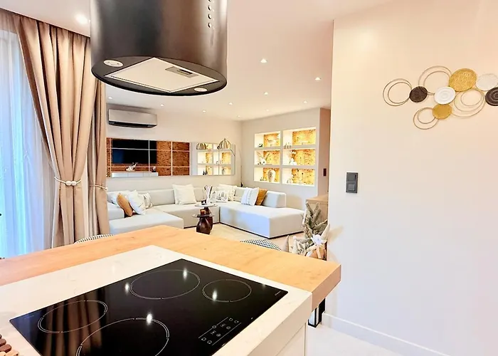 Lux Boutique 2 Bdr Right Next Gondola Lift Bansko