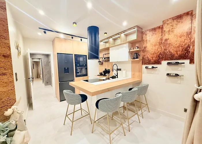 Lux Boutique 2 Bdr Right Next Gondola Lift Apartament