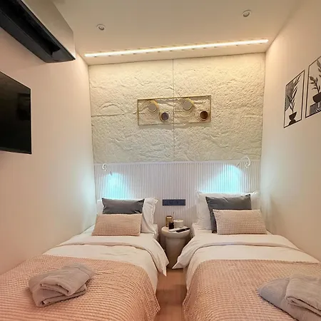 Lux Boutique 2 Bdr Right Next Gondola Lift 반스코