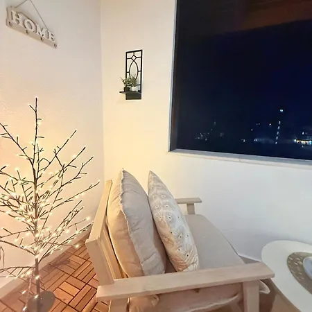 Lux Boutique 2 Bdr Right Next Gondola Lift