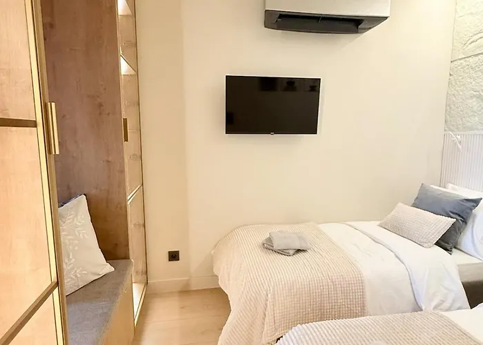 Lux Boutique 2 Bdr Right Next Gondola Lift * Bansko