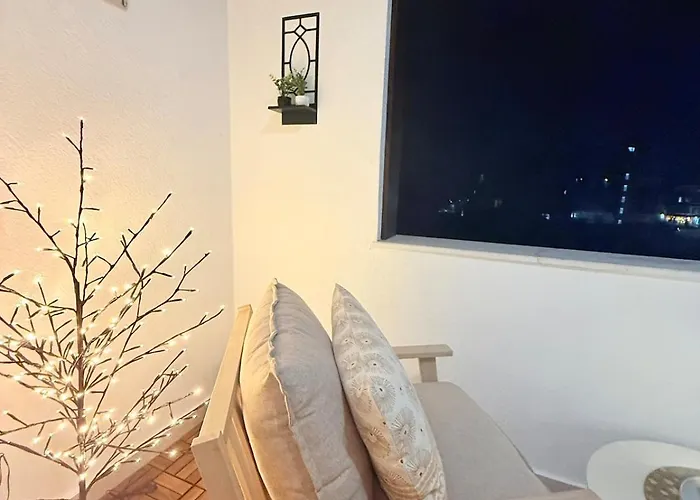 Lux Boutique 2 Bdr Right Next Gondola Lift